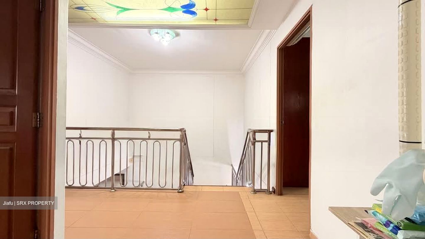 Blk 285C Toh Guan Road (Jurong East), HDB Executive #606683711